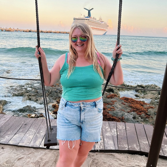 Meet your Posher, Savannah - Picture 1 of 1